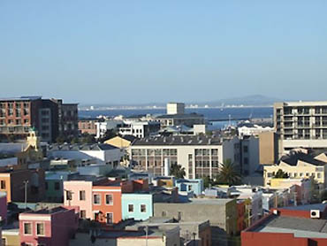 ... Teilansicht: Blick über die City Kapstadts zum Hafen